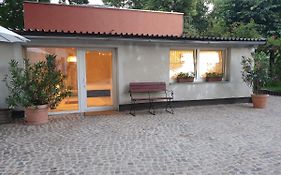 Ferienwohnung Lindenhof, zentrumsnah mit Terrasse und Grillmöglichkeit